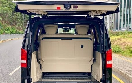 Mercedes-Benz Vito, 2021 год, 6 000 000 рублей, 19 фотография