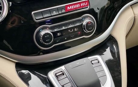 Mercedes-Benz Vito, 2021 год, 6 000 000 рублей, 13 фотография