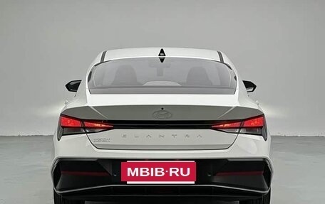 Hyundai Elantra, 2025 год, 1 940 000 рублей, 5 фотография