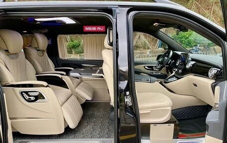 Mercedes-Benz Vito, 2021 год, 6 000 000 рублей, 15 фотография