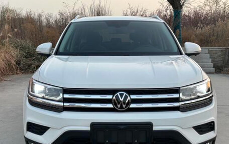 Volkswagen Tharu, 2022 год, 1 900 000 рублей, 2 фотография