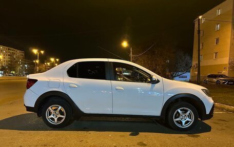 Renault Logan II, 2020 год, 900 000 рублей, 8 фотография