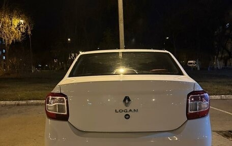 Renault Logan II, 2020 год, 900 000 рублей, 11 фотография