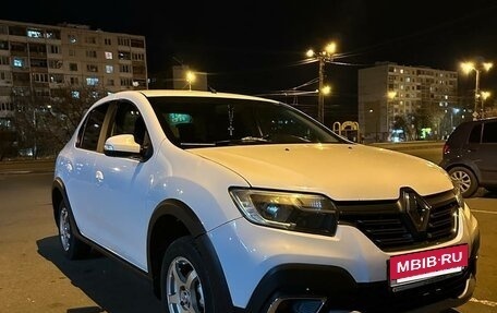 Renault Logan II, 2020 год, 900 000 рублей, 7 фотография