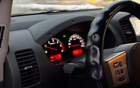 Nissan Navara (Frontier), 2010 год, 1 360 000 рублей, 15 фотография