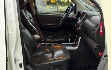 Nissan Navara (Frontier), 2010 год, 1 360 000 рублей, 19 фотография