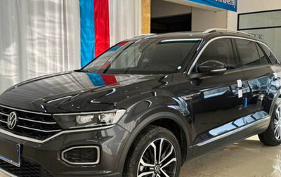 Volkswagen T-Roc I, 2021 год, 1 720 000 рублей, 1 фотография