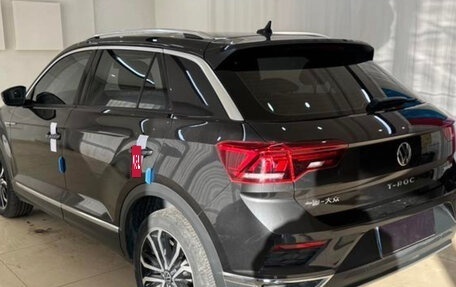 Volkswagen T-Roc I, 2021 год, 1 720 000 рублей, 4 фотография