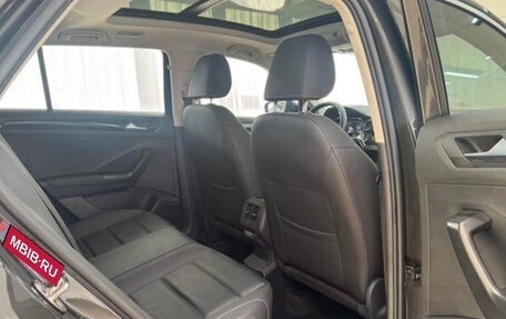 Volkswagen T-Roc I, 2021 год, 1 720 000 рублей, 9 фотография