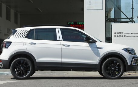 Volkswagen T-Cross I, 2022 год, 1 400 000 рублей, 8 фотография