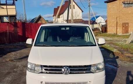 Volkswagen Caravelle T5, 2013 год, 1 650 000 рублей, 1 фотография