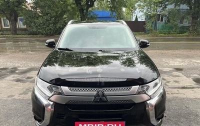 Mitsubishi Outlander III рестайлинг 3, 2021 год, 2 400 000 рублей, 1 фотография