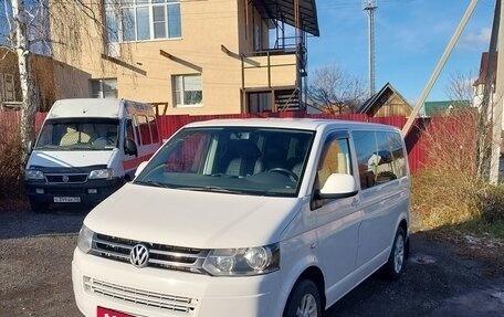 Volkswagen Caravelle T5, 2013 год, 1 650 000 рублей, 2 фотография