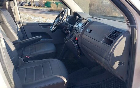 Volkswagen Caravelle T5, 2013 год, 1 650 000 рублей, 6 фотография