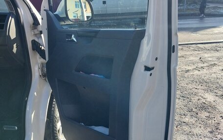 Volkswagen Caravelle T5, 2013 год, 1 650 000 рублей, 9 фотография