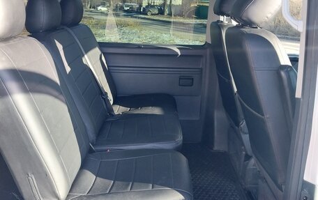 Volkswagen Caravelle T5, 2013 год, 1 650 000 рублей, 7 фотография