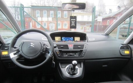 Citroen C4 Picasso II рестайлинг, 2011 год, 770 000 рублей, 19 фотография