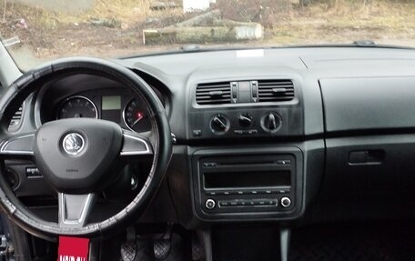 Skoda Fabia II, 2014 год, 700 000 рублей, 6 фотография