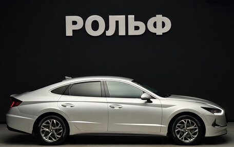 Hyundai Sonata VIII, 2021 год, 2 700 000 рублей, 5 фотография