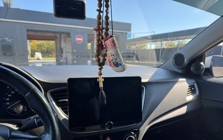 Hyundai Solaris II рестайлинг, 2019 год, 1 500 000 рублей, 4 фотография