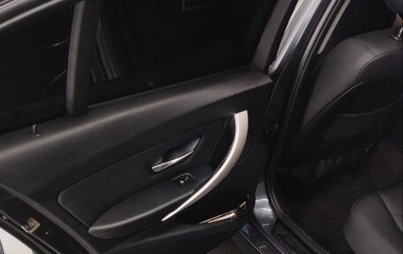 BMW 3 серия, 2014 год, 1 800 000 рублей, 24 фотография