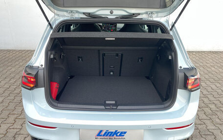 Volkswagen Golf VIII, 2025 год, 4 800 000 рублей, 28 фотография