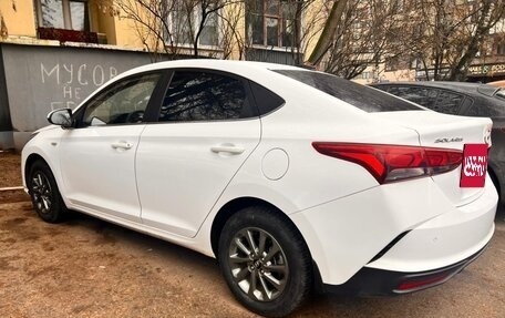 Hyundai Solaris II рестайлинг, 2021 год, 1 927 000 рублей, 5 фотография