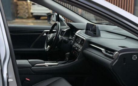 Lexus RX IV рестайлинг, 2022 год, 6 100 000 рублей, 5 фотография