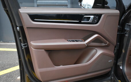 Porsche Cayenne III, 2021 год, 9 850 000 рублей, 10 фотография