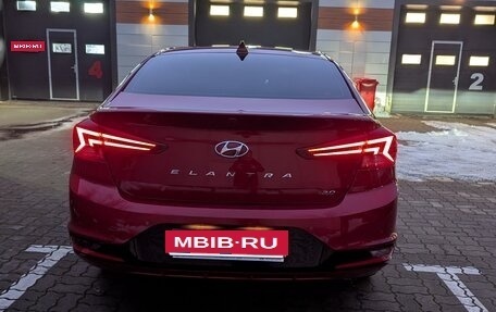 Hyundai Elantra VI рестайлинг, 2019 год, 1 900 000 рублей, 2 фотография