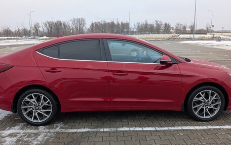 Hyundai Elantra VI рестайлинг, 2019 год, 1 900 000 рублей, 10 фотография