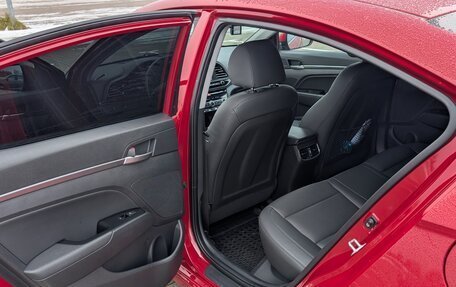 Hyundai Elantra VI рестайлинг, 2019 год, 1 900 000 рублей, 17 фотография