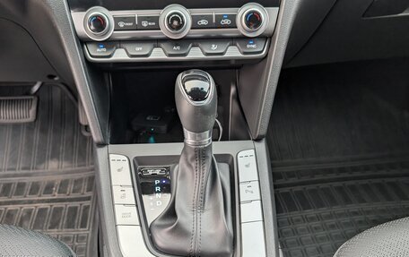 Hyundai Elantra VI рестайлинг, 2019 год, 1 900 000 рублей, 21 фотография