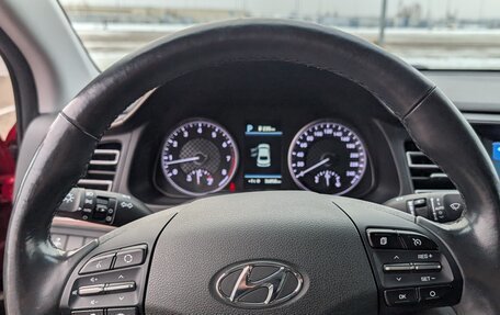 Hyundai Elantra VI рестайлинг, 2019 год, 1 900 000 рублей, 19 фотография