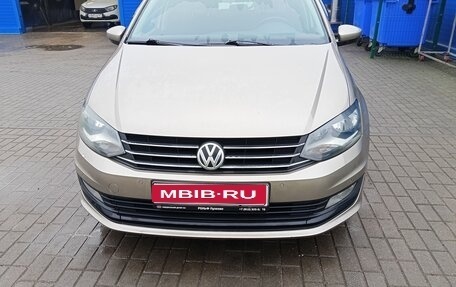 Volkswagen Polo VI (EU Market), 2015 год, 1 050 000 рублей, 1 фотография