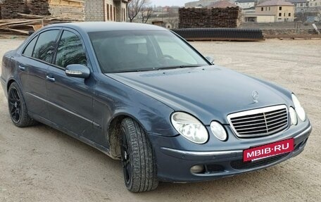 Mercedes-Benz E-Класс, 2005 год, 600 000 рублей, 2 фотография