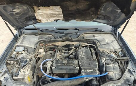 Mercedes-Benz E-Класс, 2005 год, 600 000 рублей, 13 фотография