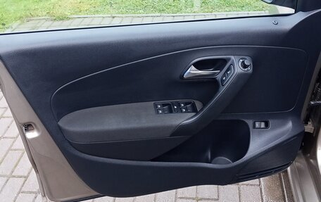 Volkswagen Polo VI (EU Market), 2015 год, 1 050 000 рублей, 7 фотография