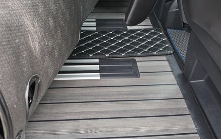 Volkswagen Multivan T6 рестайлинг, 2018 год, 3 900 000 рублей, 14 фотография