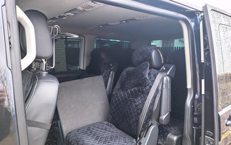 Volkswagen Multivan T6 рестайлинг, 2018 год, 3 900 000 рублей, 10 фотография