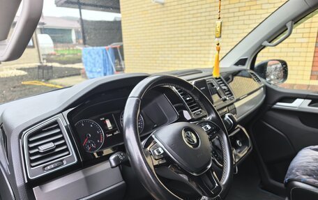 Volkswagen Multivan T6 рестайлинг, 2018 год, 3 900 000 рублей, 7 фотография