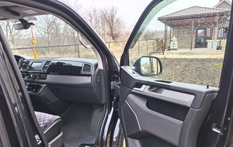 Volkswagen Multivan T6 рестайлинг, 2018 год, 3 900 000 рублей, 16 фотография