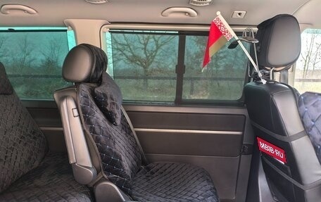 Volkswagen Multivan T6 рестайлинг, 2018 год, 3 900 000 рублей, 6 фотография