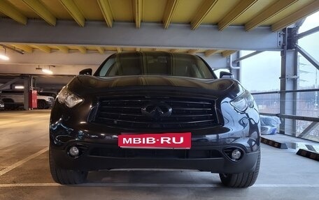 Infiniti QX70, 2013 год, 2 800 000 рублей, 1 фотография