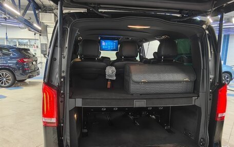 Mercedes-Benz V-Класс, 2019 год, 6 000 000 рублей, 16 фотография