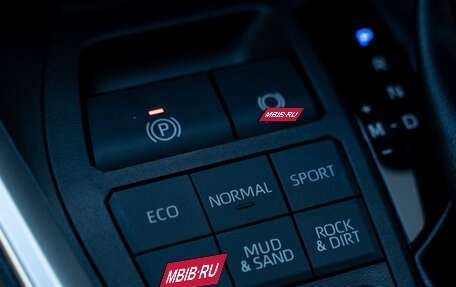 Toyota RAV4, 2025 год, 4 705 000 рублей, 30 фотография