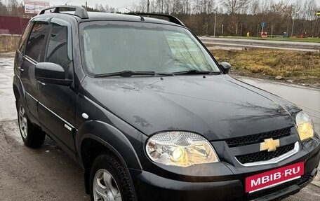 Chevrolet Niva I рестайлинг, 2012 год, 530 000 рублей, 4 фотография