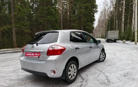 Toyota Auris II, 2011 год, 635 000 рублей, 4 фотография