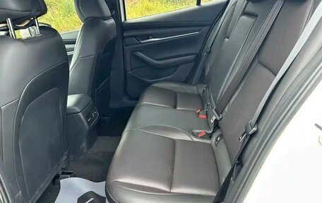 Mazda 3, 2022 год, 1 840 000 рублей, 10 фотография