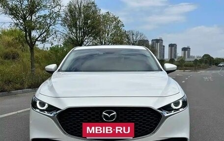 Mazda 3, 2022 год, 1 840 000 рублей, 2 фотография